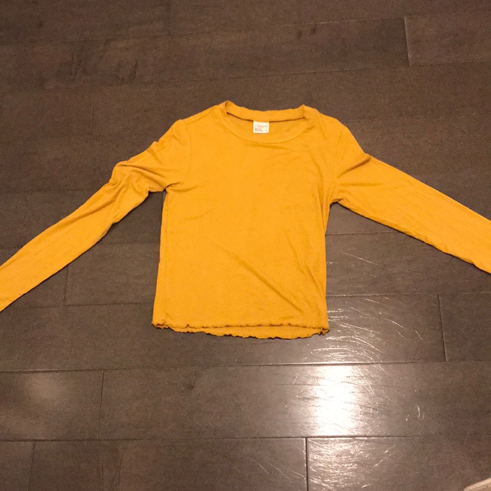 Womens cropped mustard yellow long sleeve tee